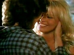 Pamela Anderson Sexo caliente y escena desnuda