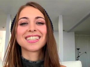 Riley Reid quiere una gran polla para chupar y la follaría duro. La