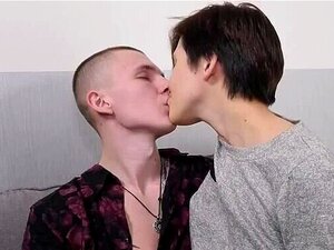 Tomboy folla como un profesional en ClubSweethearts