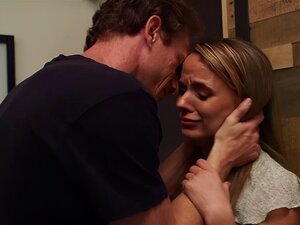 La esposa solitaria encuentra consuelo con el vecino cachondo.