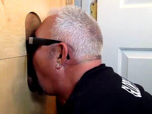 Chica asiática jugando y masturbándose