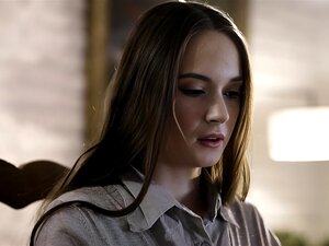Las hermanastras perfectas Hazel Moore y las sexys tetas grandes