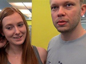 HUNT4K Chica linda en lugar de hacer ejercicio tiene sexo en el