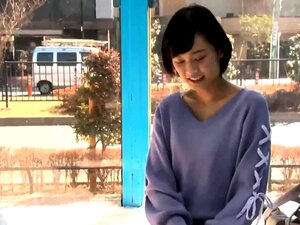La pervertida japonesa miriya hazuki POV chupando polla