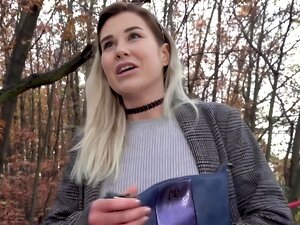 Experimenta el placer supremo mientras una seductora belleza europea
