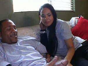 Angelina Stolie tiene una polla monstruosa para el almuerzo (mc15018)
