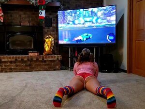 ¡No te pierdas esta sorpresa navideña picante! El astuto padrastro