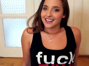 Linda morena amateur checa follada por algo de dinero