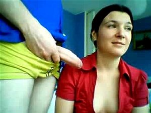 MAMADAS EN HD A UNA PAREJA FRESCA, LA CHICA LINDA NO ESTÁ SEGURA DE
