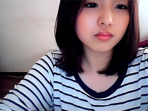 Chica coreana en cámara web en Camlivehub