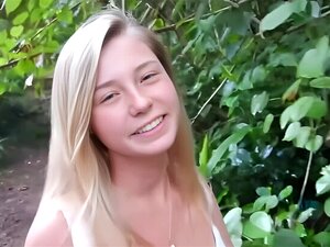 Carolina Sweets Disfruta del Orgasmo Público en Cascada-POV y Amateur