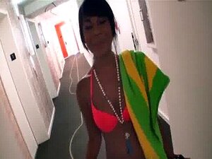 Linda amateur de la playa follada en mi casa 1