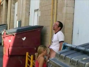 Follada rápida afuera