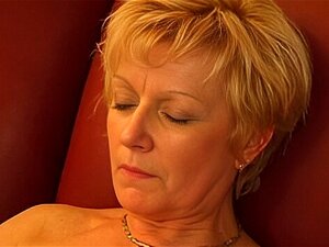 Experimenta los placeres sensuales de 'Les Petites Belge - I Fuck in