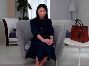 Primer disparo de una mujer casada Documento Kan Kirishima 