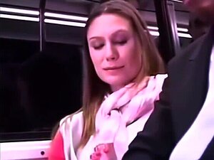 Abordado en el Gggnibus - pornGgs para mujeres