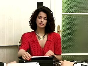 Linda amateur mamada y anal con una enorme corrida interna