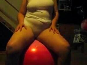 Sexy BBW Belly Dance y Bounce Exercise Ball 1 de 2