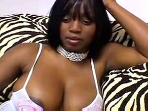 Jada Reina de la Estimulación Oral,