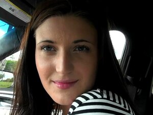 La puta Aryah May se folla a un extraño por dinero POV