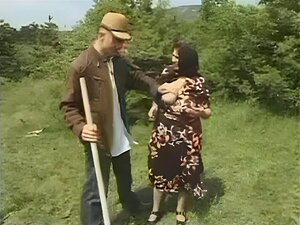 La abuela es una puta (por maturesrock)