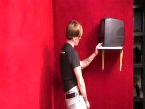 Porno hardcore gay de gloryhole y pajas gay sucias 04