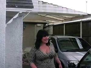 BBW se divierte con un tipo negro de gran polla. Orgía interracial
