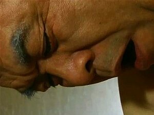 MILF japonesa tiene sexo loco sin jav