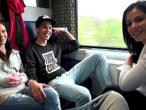 Lindas folladas en tren