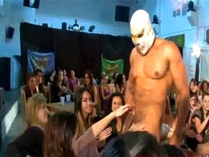 23 Estas zorras infieles se tragan todo 84