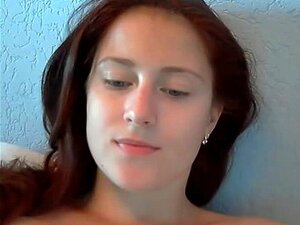 Amateur hermosa roja