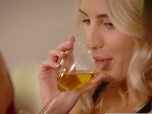 Adriana Chechik y Cadence Lux PRIMERA INTERRA