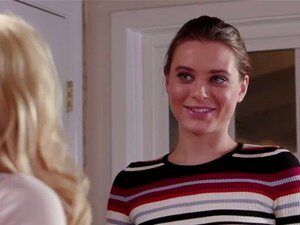 La chica lesbiana Lana Rhoades y Christie Stevens tienen sexo intenso