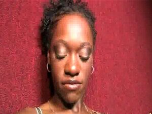 Mamada en Gloryhole con una desagradable Ebony 13