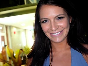 Compartiendo a Mi Esposa Lasciva en el Hotel de Vacaciones-TouchMyWife