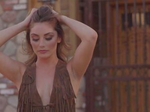 Lauren Love en American Cowgirl - PlayboyPlus, Cybergirl Lauren Love