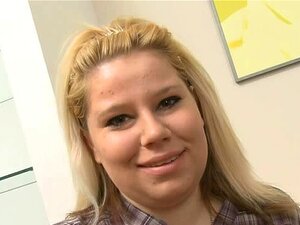 BBW lo lleva a casa y lo folla