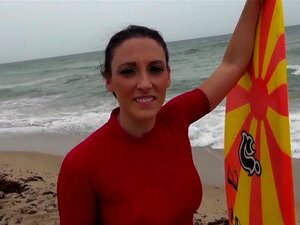 La perfecta chica de mediana edad Mellanie quiere recibir algunas