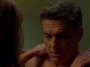 Emily Kinney - Maestras del Sexo S03E09