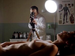 Lizzy Caplan desnuda - Masters of Sex s01e09 - 2013. El clip ha sido