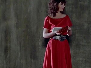 Kelly LeBrock - La mujer de rojo (1984)