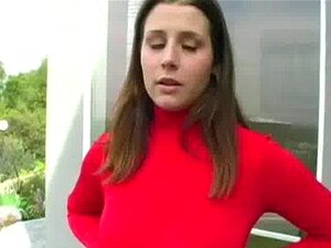 Concha diminuta en pantimedias elegantes