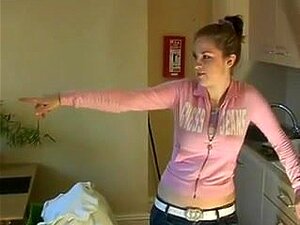 Bebé cachonda chupando y frotando polla, Bebé caliente pajeándome