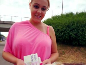 Amateur europea de grandes tetas chupa polla por dinero