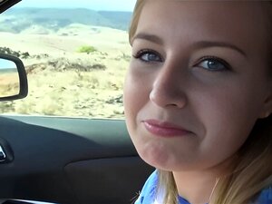 Scarlett Sage: Intensa Acción en la Retaguardia con Footjobs Amateur