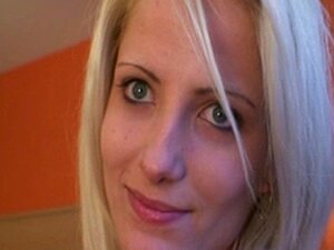 La rubia explosiva Barbara está lista para desnudarse y ser toda