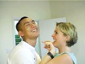 AMWF Isabel Ice interracial con su novio asiático