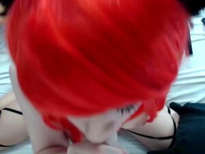 Cosplay rojo chupa consolador y se masturba POR MÁS!