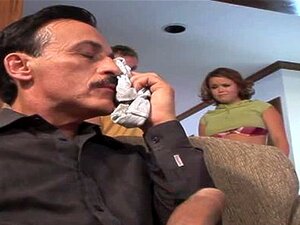 Kaci Star se encuentra en la casa de Harry y