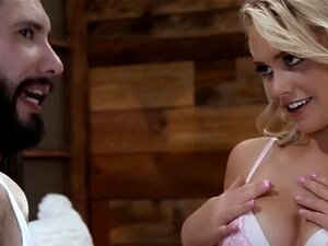 Mia Malkova se folla al tío nerd de su amiga como favor